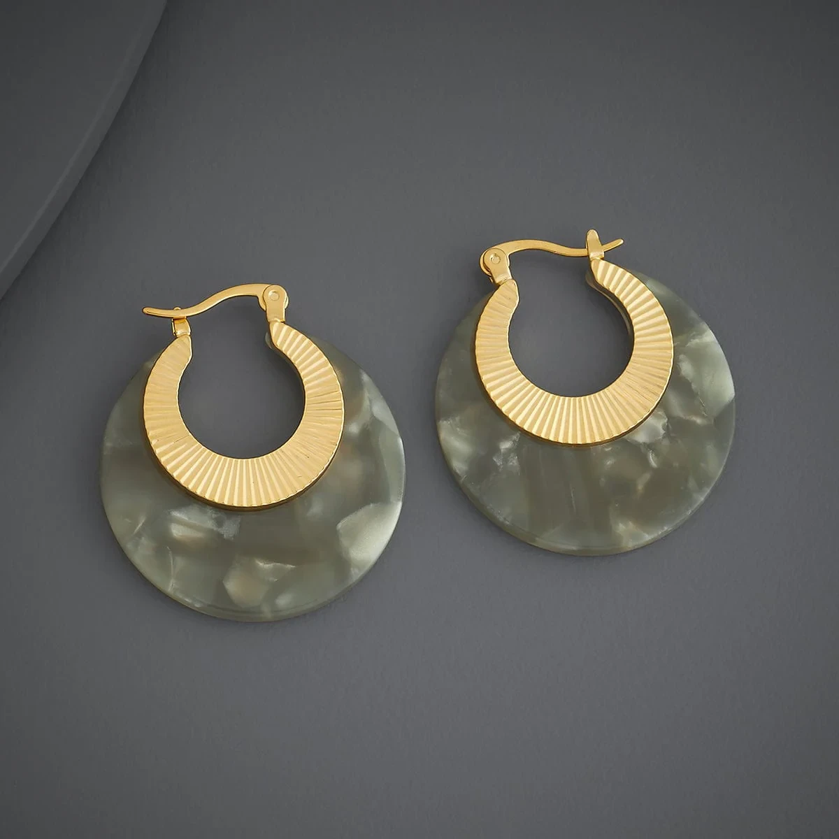 Trendy Earring Gold Polish Grey Stone 18623